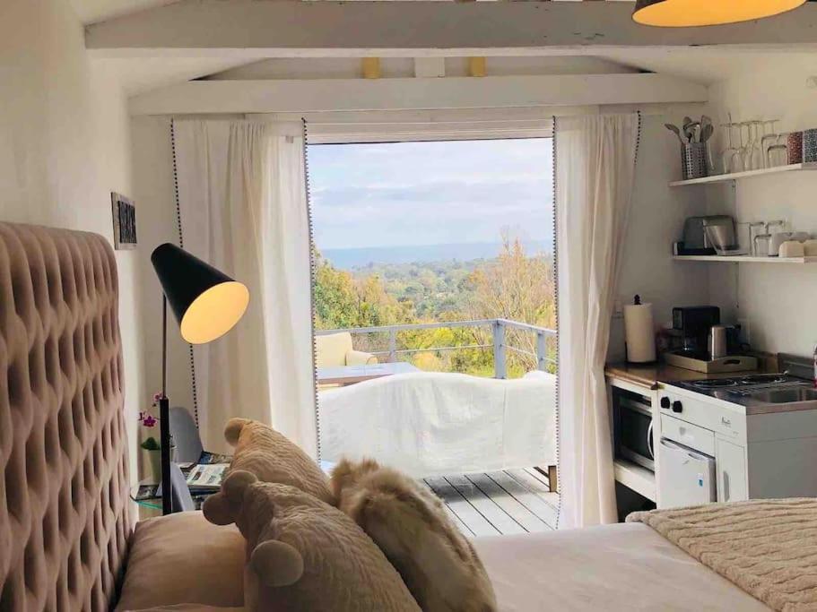 30 Pct Off!! Limited Time! Malibu Charming Getaway With King Bed, Near Beach Bagian luar foto