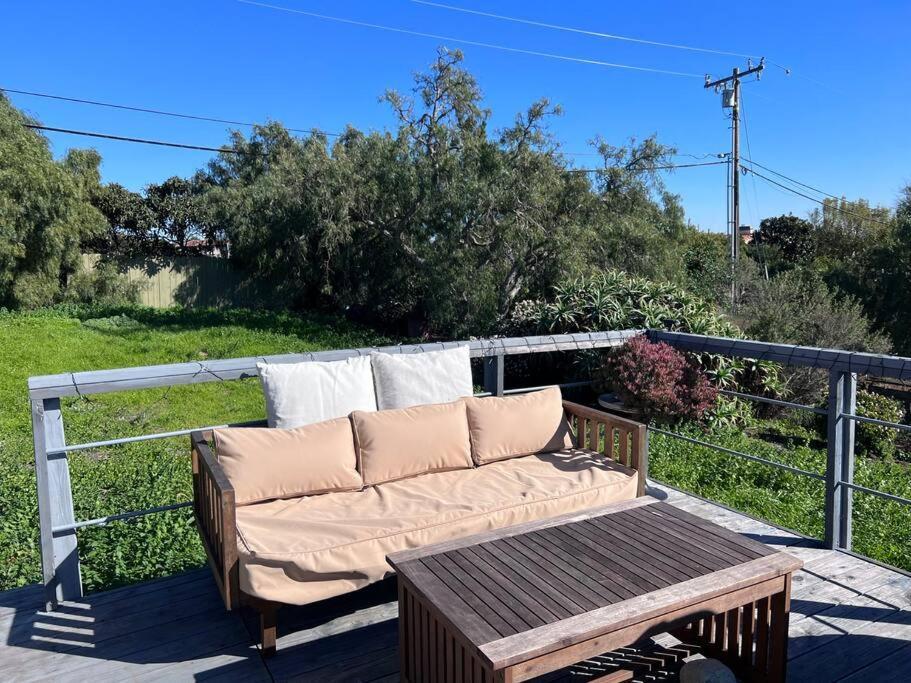 30 Pct Off!! Limited Time! Malibu Charming Getaway With King Bed, Near Beach Bagian luar foto