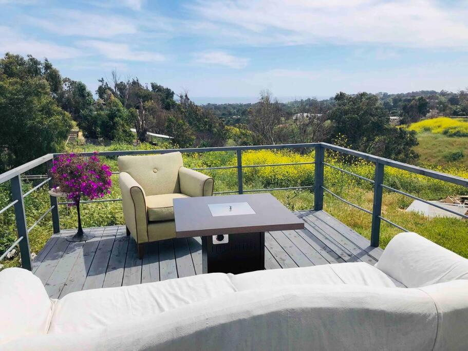 30 Pct Off!! Limited Time! Malibu Charming Getaway With King Bed, Near Beach Bagian luar foto